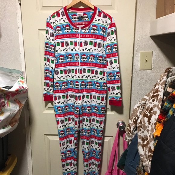 Buccees Christmas onesie - Picture 2 of 4